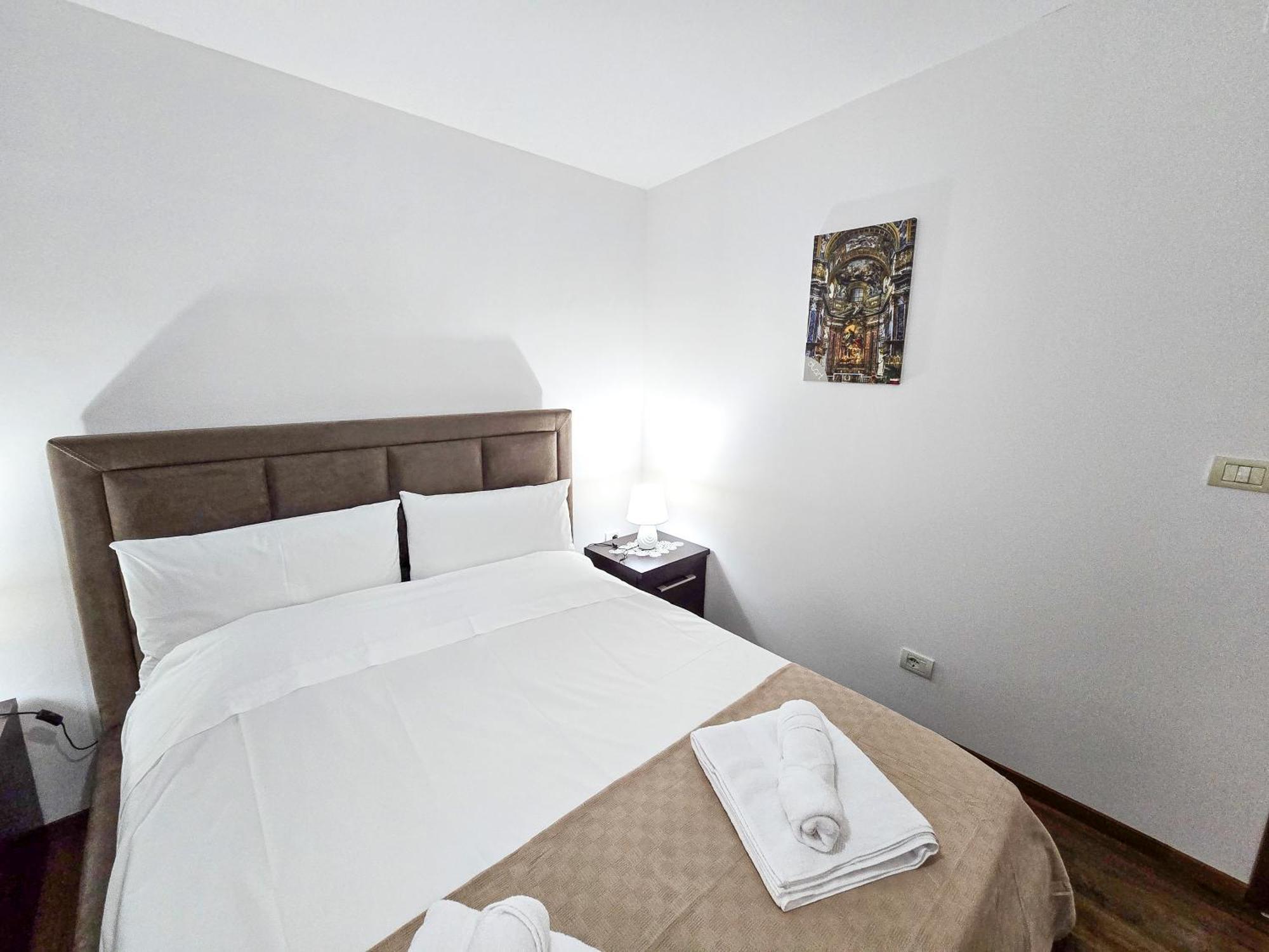 Lake Park 2Br Apartment Тирана Екстер'єр фото
